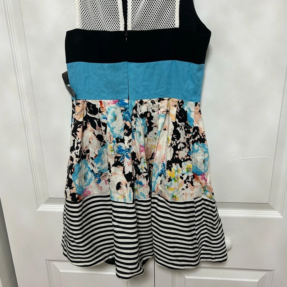 Dress - Picture 5 of 11